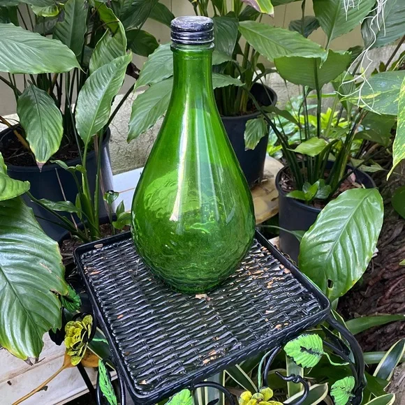 VTG SPANADA Rare Green Half Gallon Empty Wine Bottle With Cover & Label - Picture 7 of 7